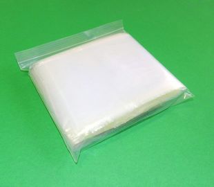 Kecil PE Zip Lock Plastic Bags Clear Color Ketebalan Disesuaikan Untuk Pakaian